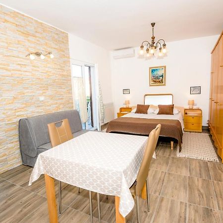 Guest House Ab Adria Home Rovinj Eksteriør billede