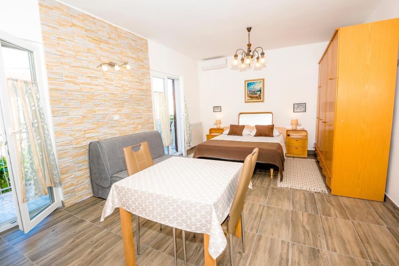 Guest House Ab Adria Home Rovinj Eksteriør billede