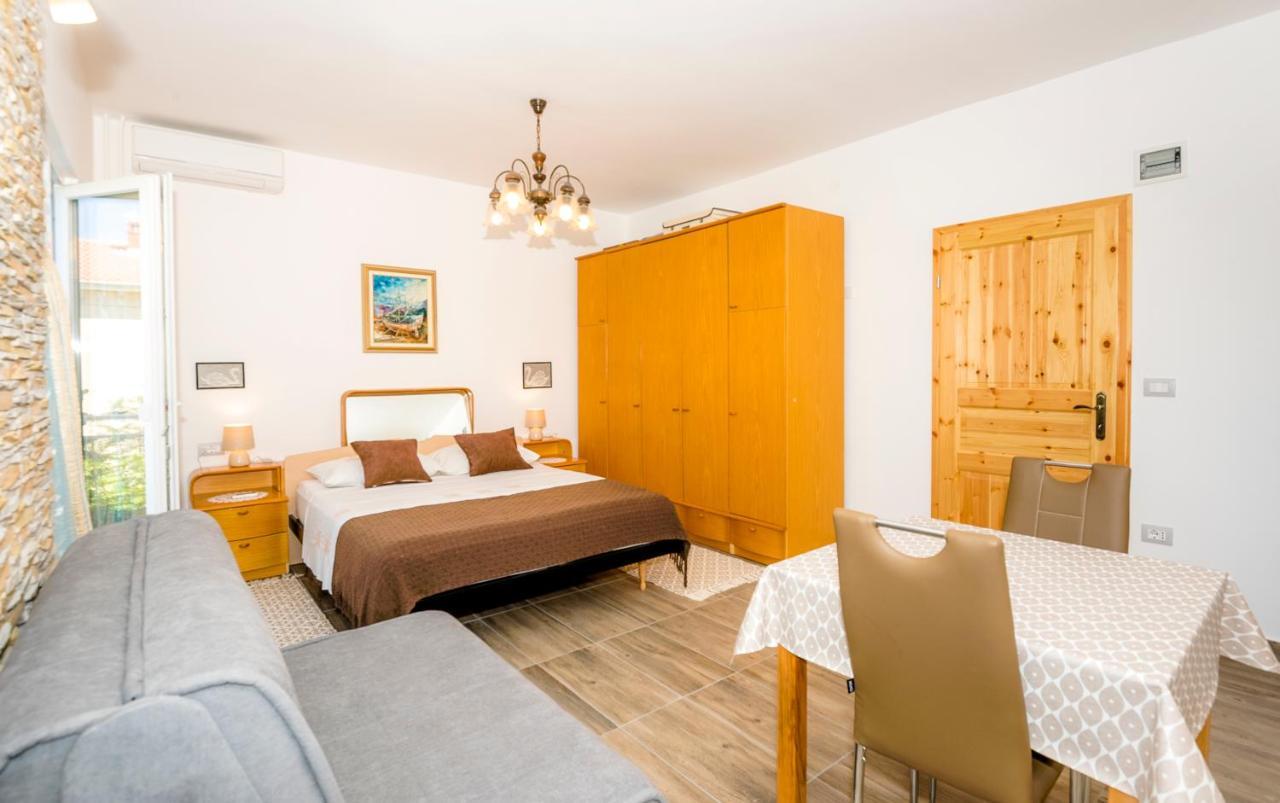 Guest House Ab Adria Home Rovinj Eksteriør billede