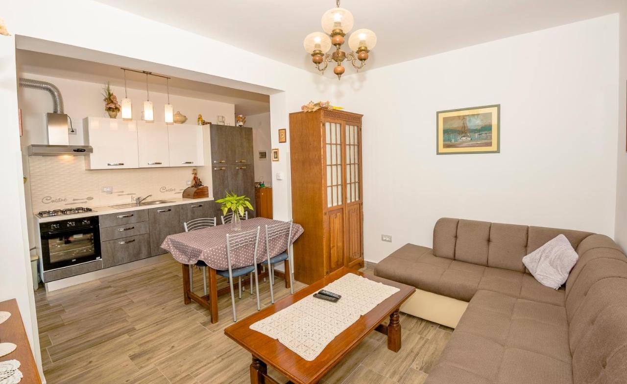Guest House Ab Adria Home Rovinj Eksteriør billede